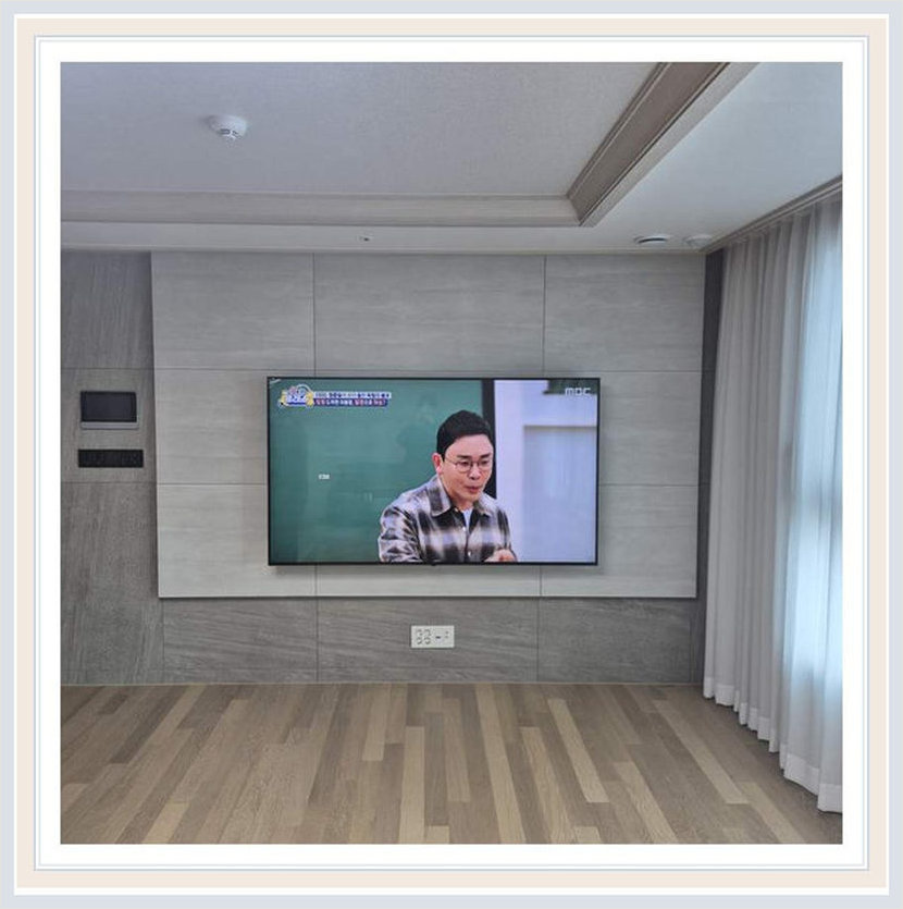 주말 교체 상담 시 참고하는 벽걸이TV 설치 사진: 주변기기 위치를 생각할 참고, 마포구·서대문구·은평구 관련 안내용 참고 이미지
