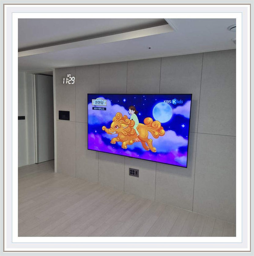 엘지 추천 상담 시 참고하는 벽걸이TV 설치 사진: 고정부 주변 공간, 노원구·중랑구·동대문구 관련 안내용 참고 이미지